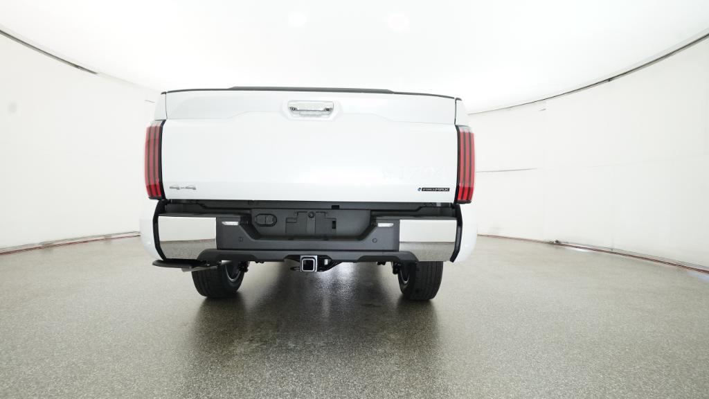 2025 Toyota Tundra 1794 Edition CrewMax photo 17