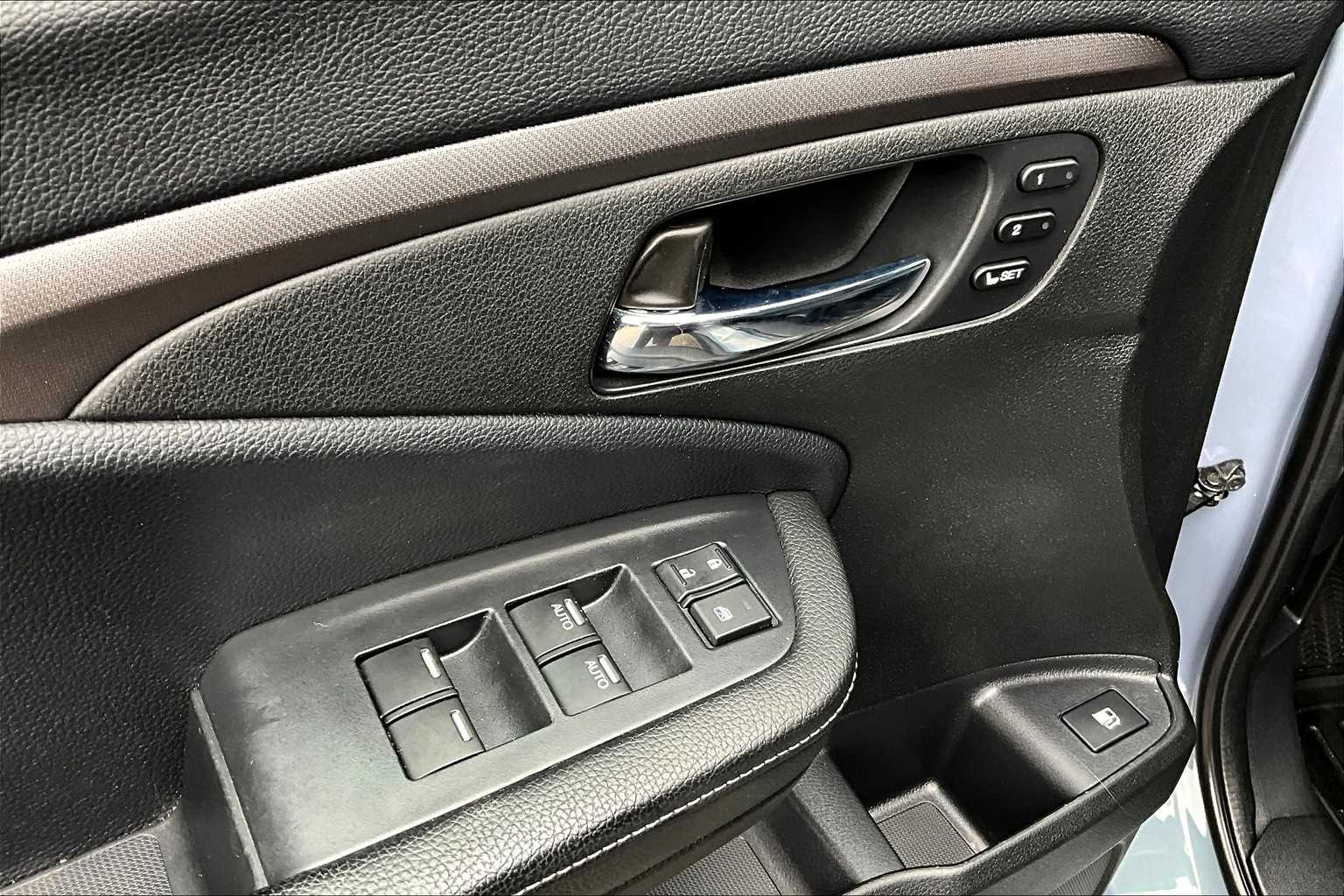 2022 Honda Ridgeline RTL-E photo 30