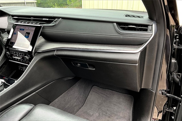 2022 Jeep Grand Cherokee Overland photo 27