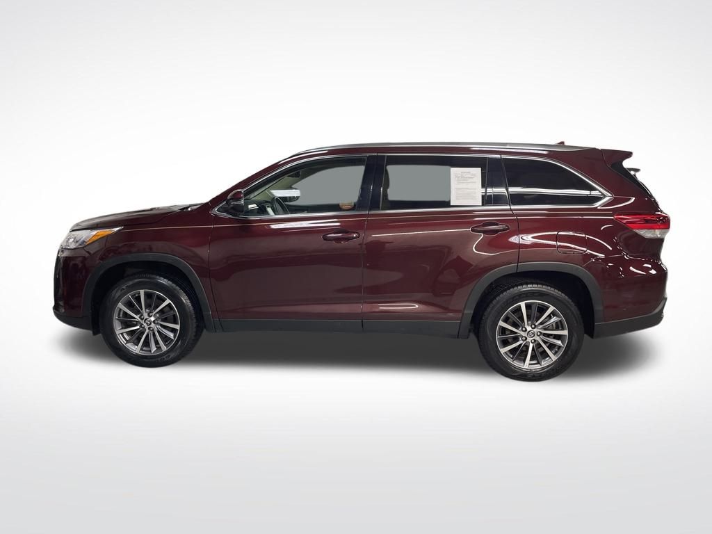 2019 Toyota Highlander XLE photo 2