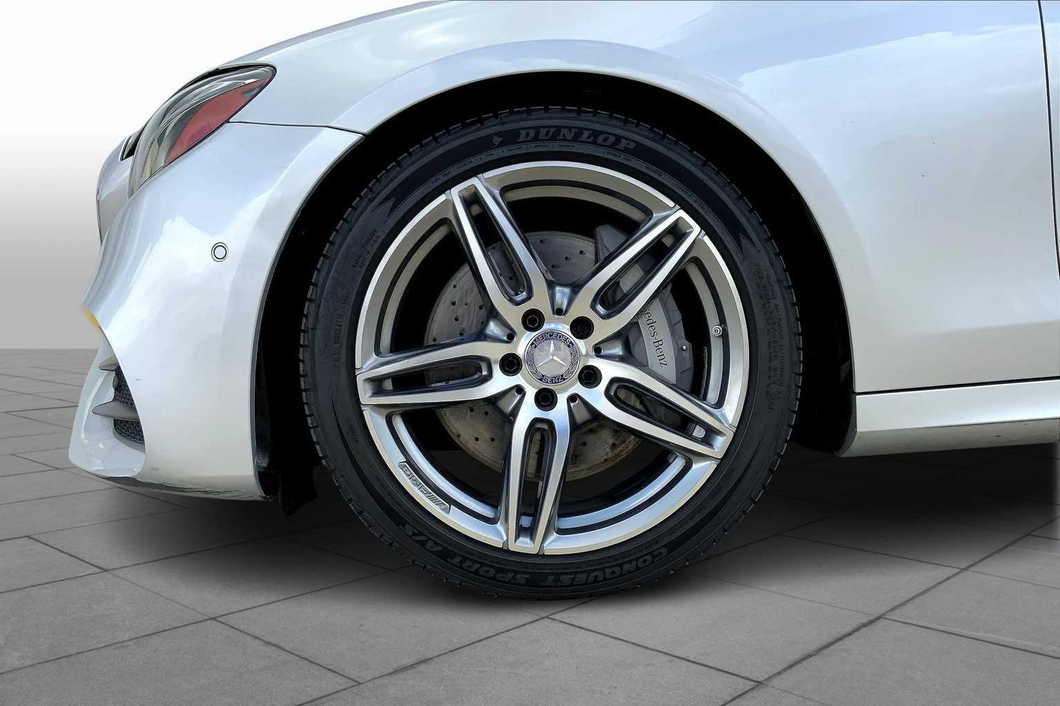 2017 Mercedes Benz E 300 Sport photo 10