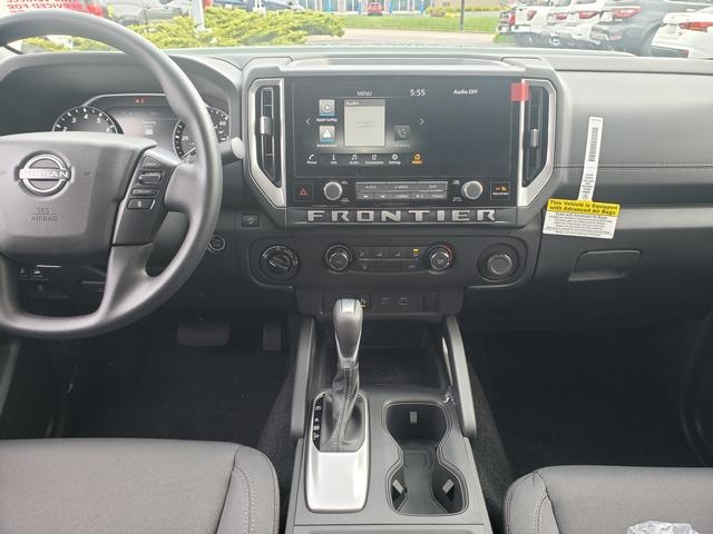 2025 Nissan Frontier Crew Cab SV photo 13