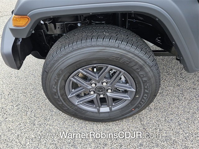 2025 Jeep Gladiator Sport S photo 16