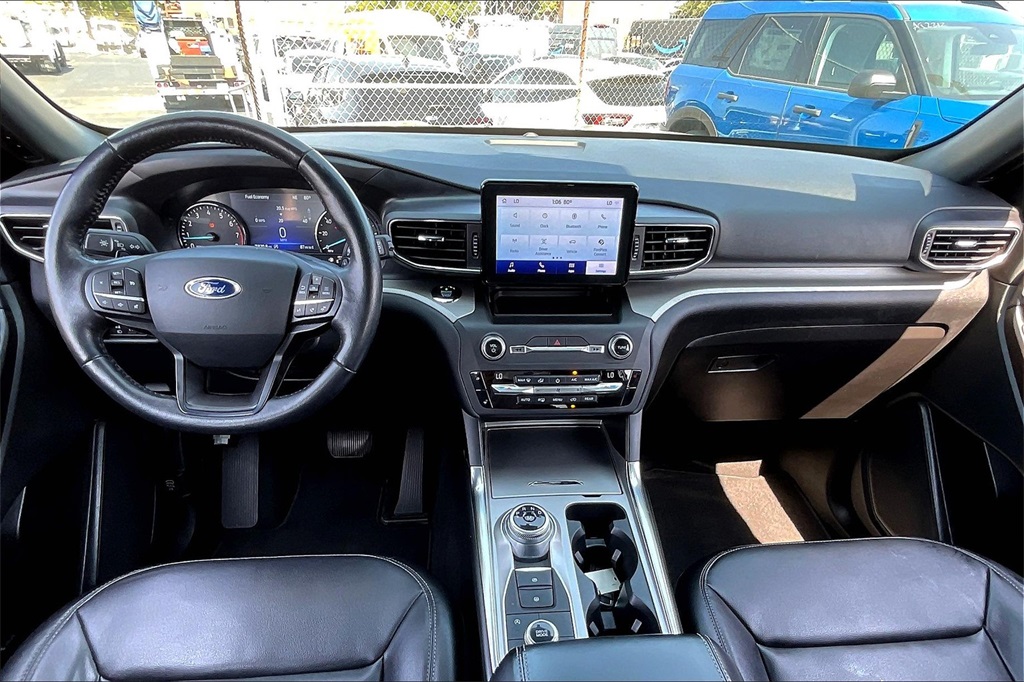 2020 Ford Explorer XLT photo 13