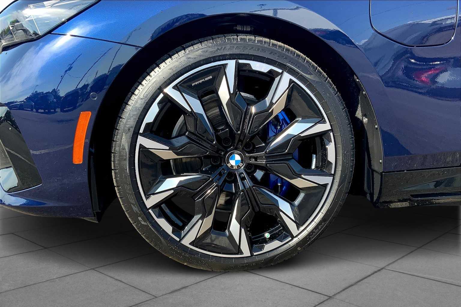 2026 Bmw 550e xDrive photo 11