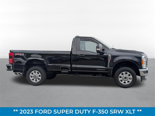 2023 Ford F-350 XLT photo 2