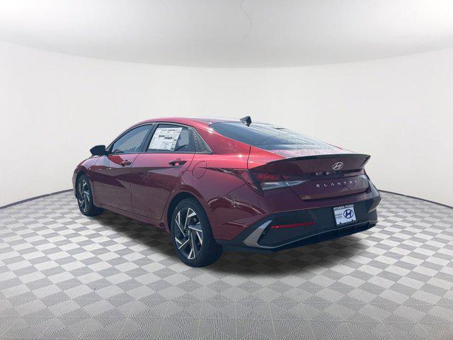2025 Hyundai Elantra SEL Sport photo 7