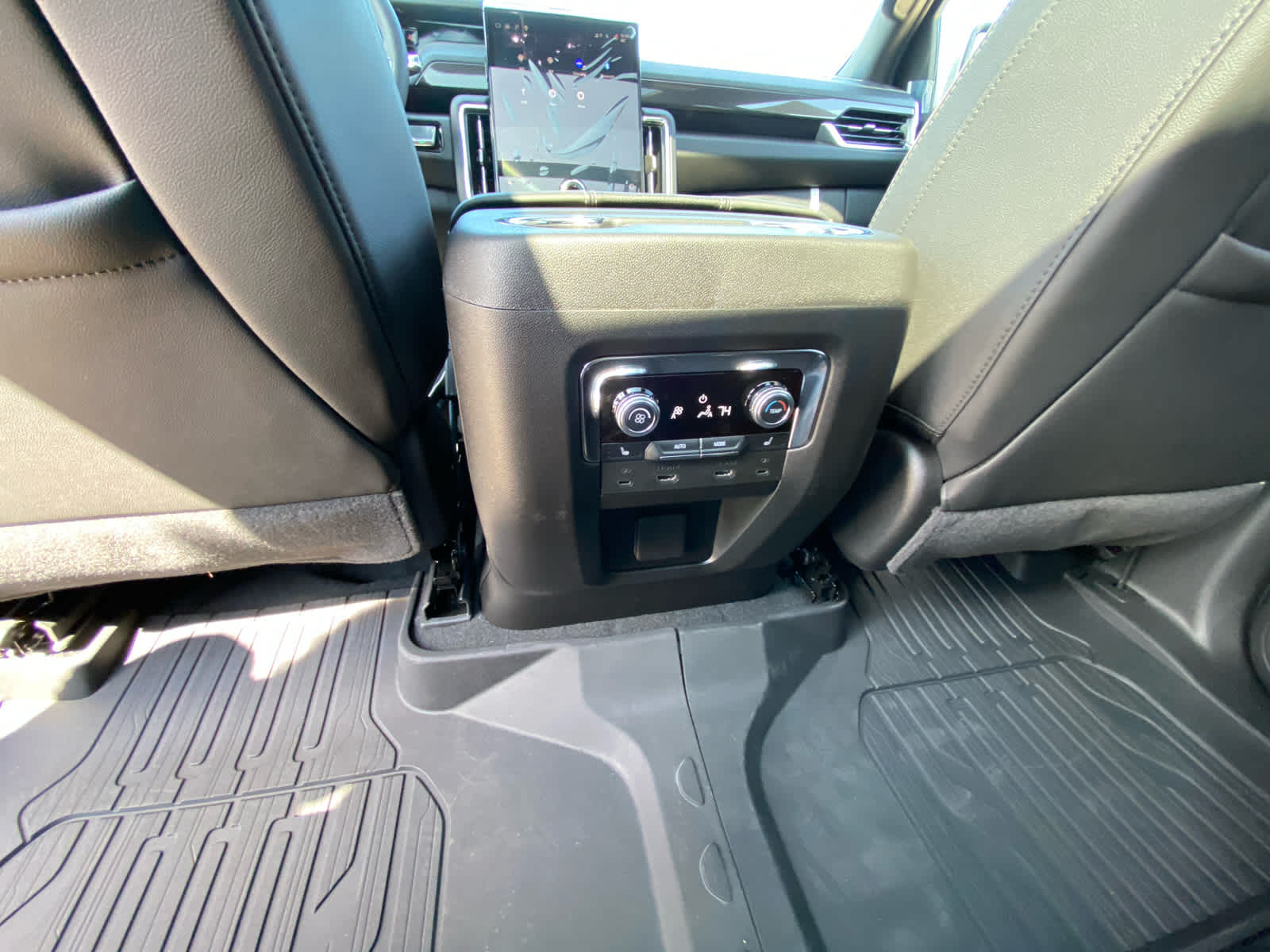2025 Gmc Yukon photo 27