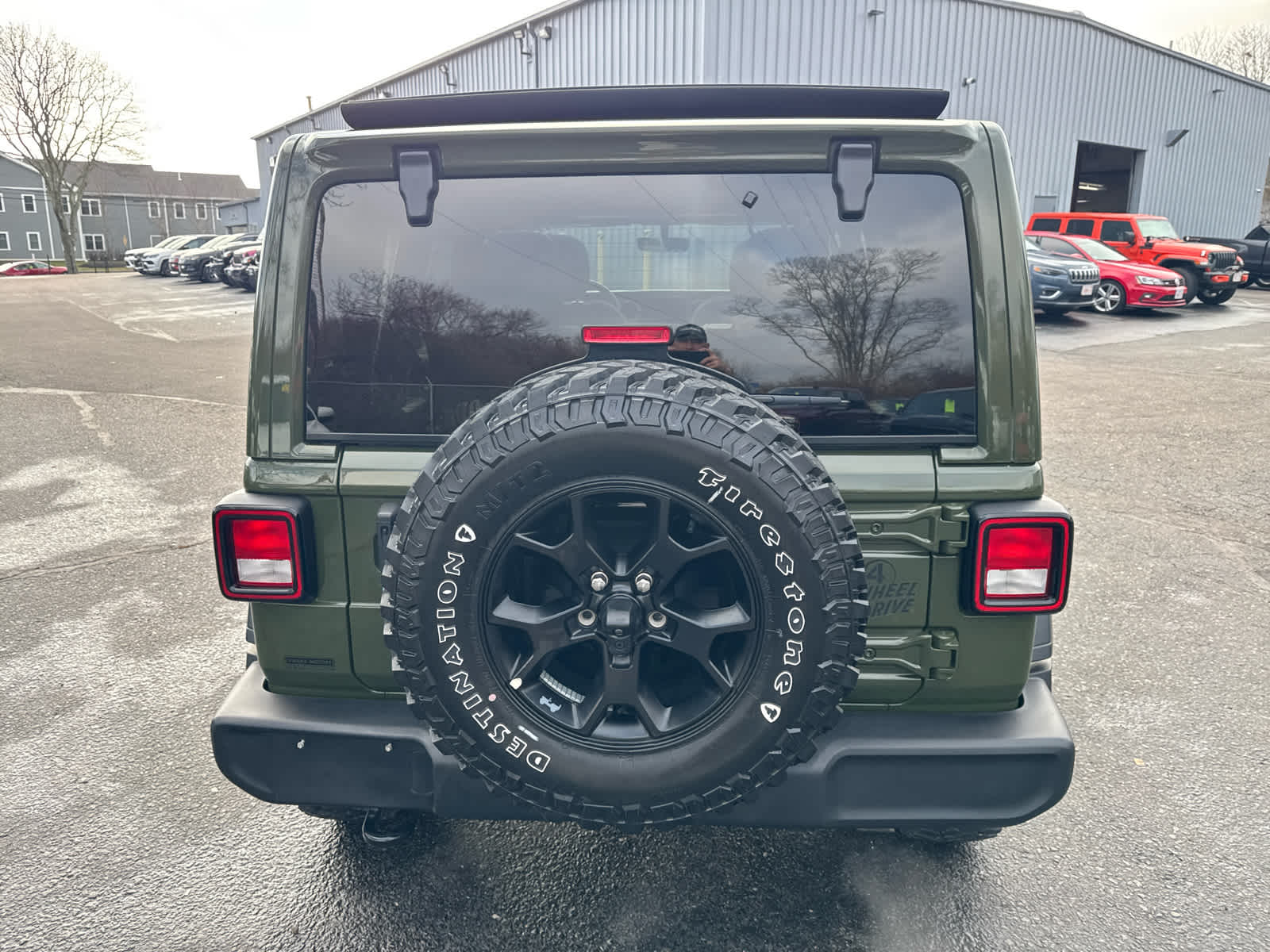 2023 Jeep Wrangler Willys photo 7