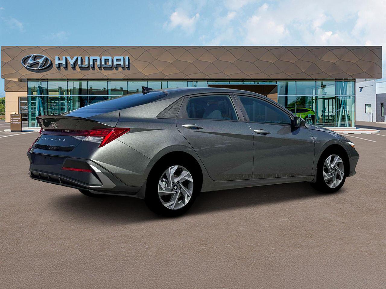 2025 Hyundai Elantra Hybrid SEL Sport photo 2