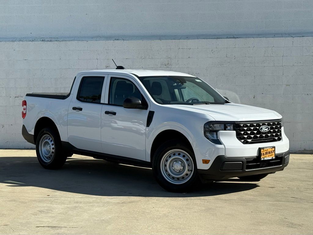 2025 Ford Maverick XL's photo