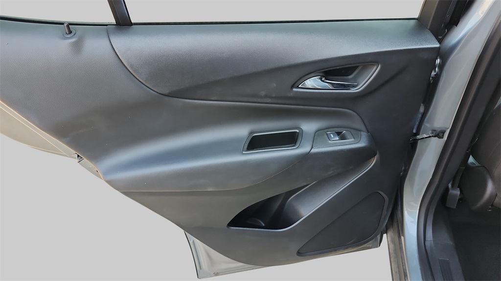 2024 Chevrolet Equinox LT photo 27