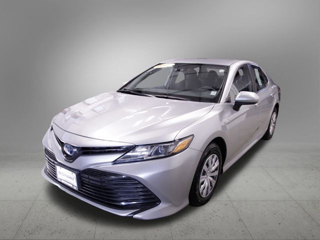 2020 Toyota Camry LE's photo