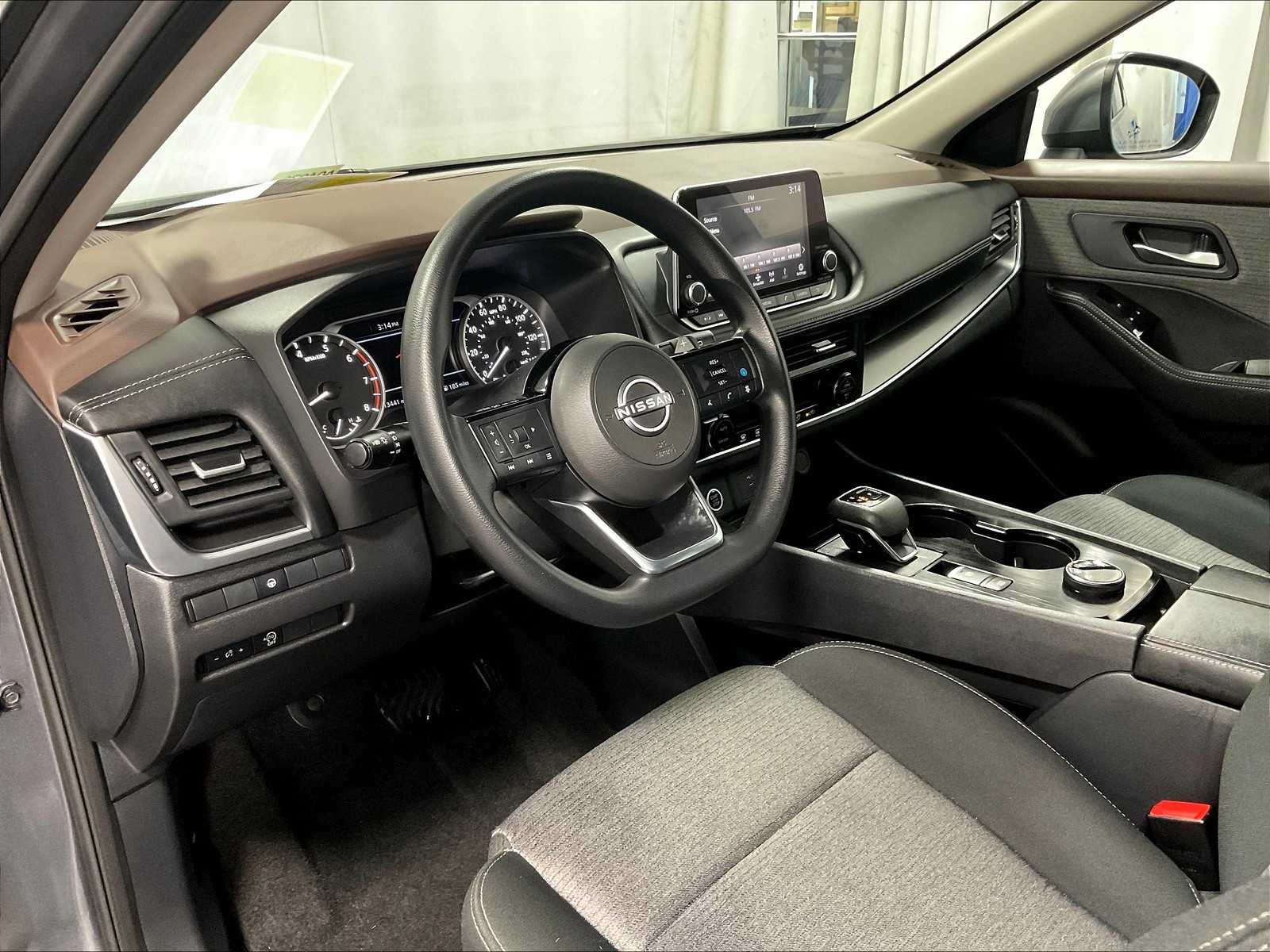 2023 Nissan Rogue SV photo 8