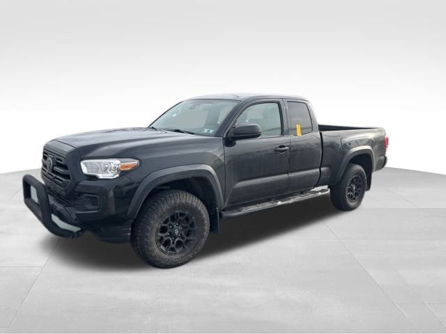 2019 Toyota Tacoma SR's photo