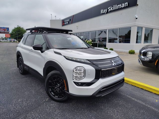 2025 Mitsubishi Outlander Trail Edition's photo