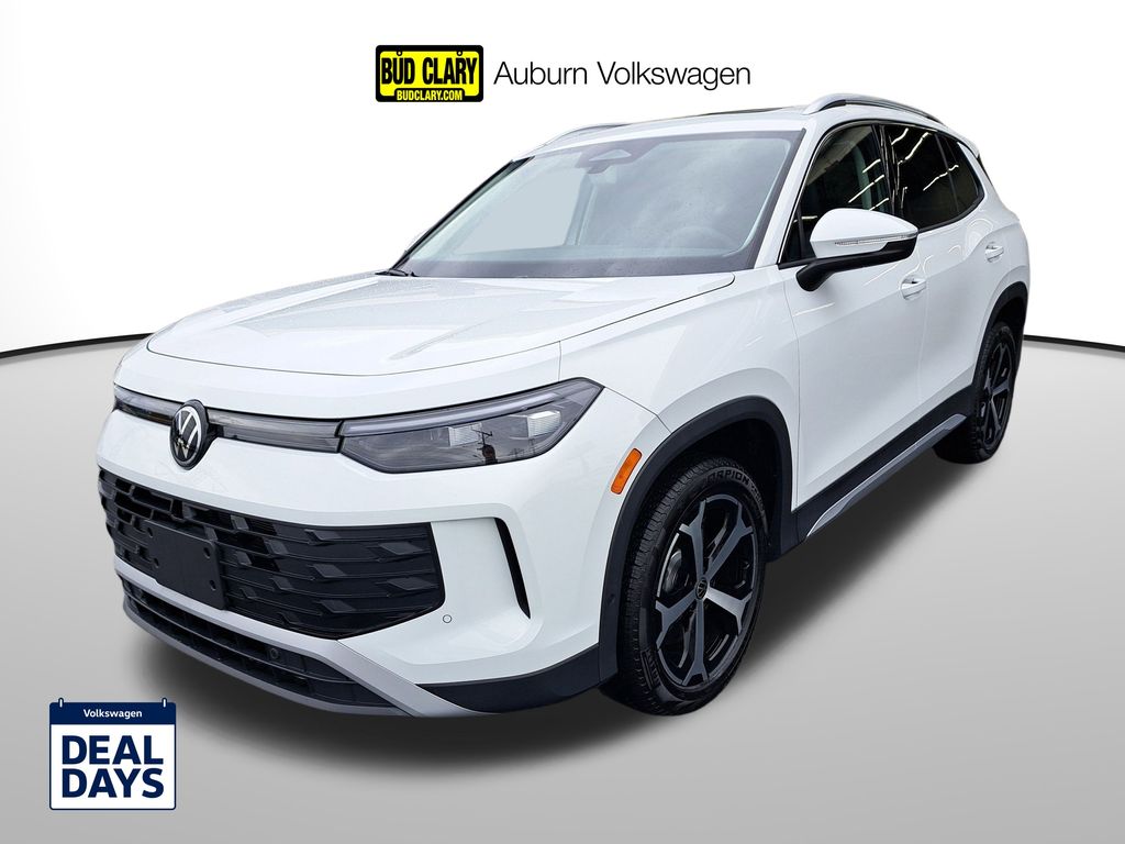 2025 Volkswagen Tiguan SE's photo