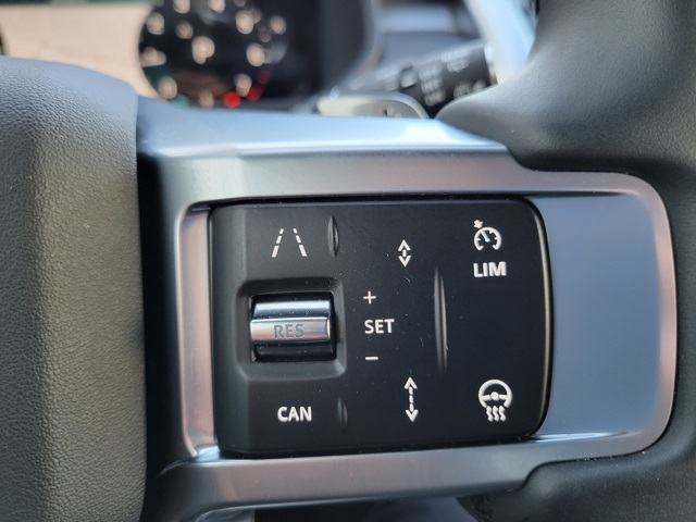 2024 Land Rover Discovery SE photo 34