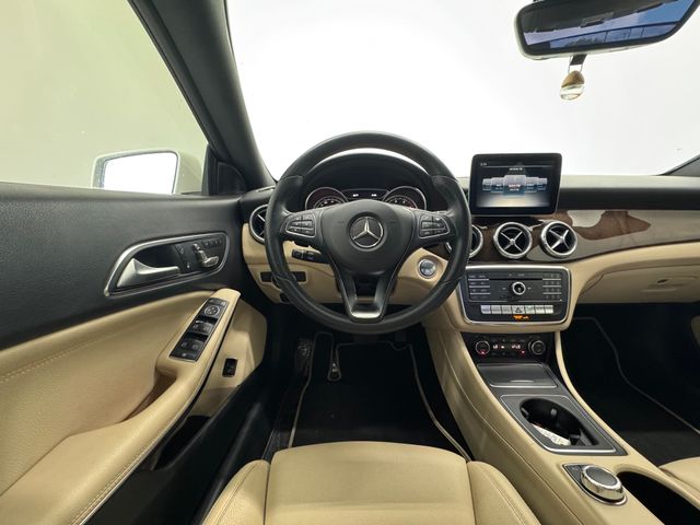 2017 Mercedes Benz CLA 250 photo 20