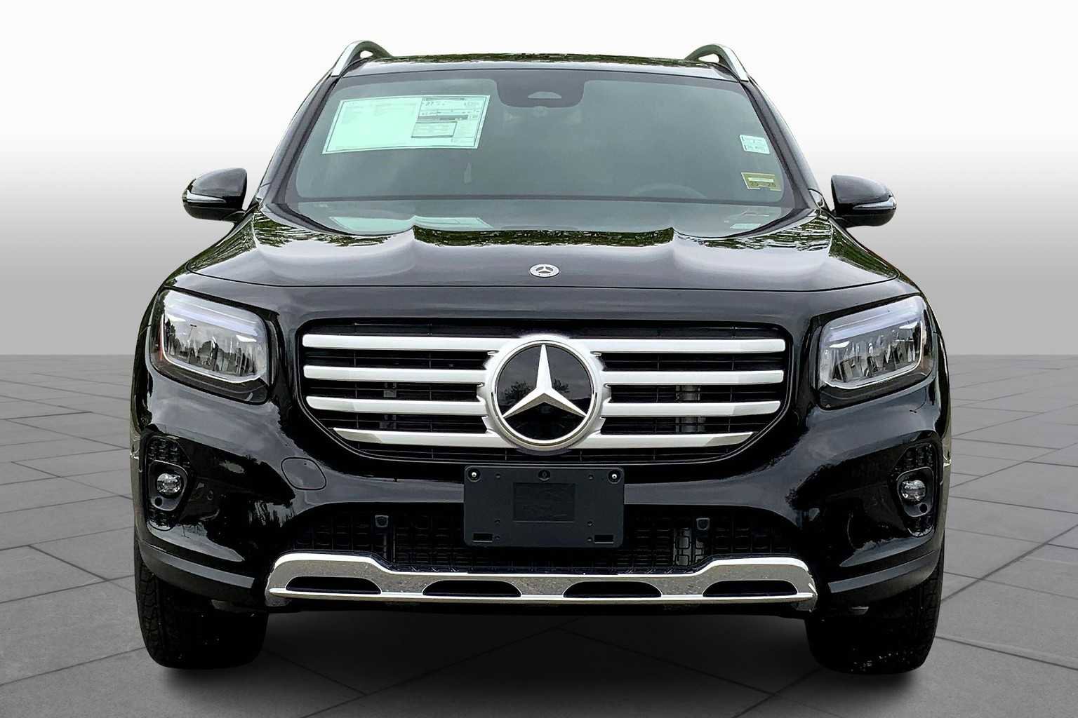 2025 Mercedes Benz GLB 250 4MATIC photo 3