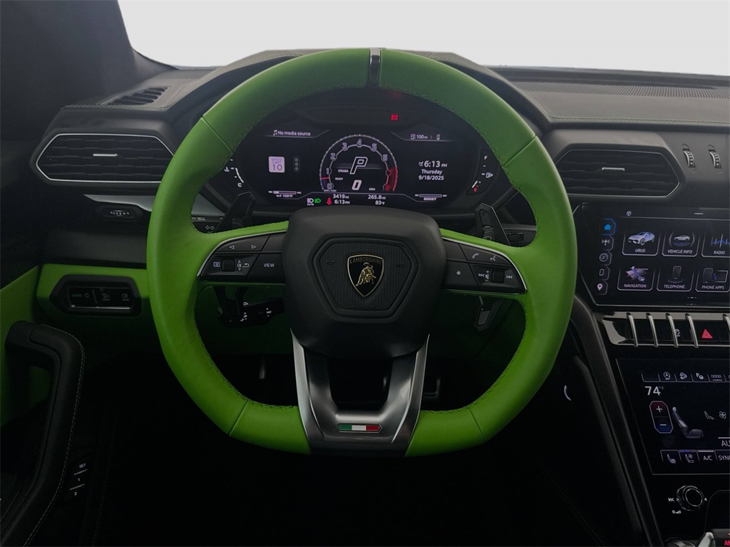 2024 Lamborghini Urus S photo 11