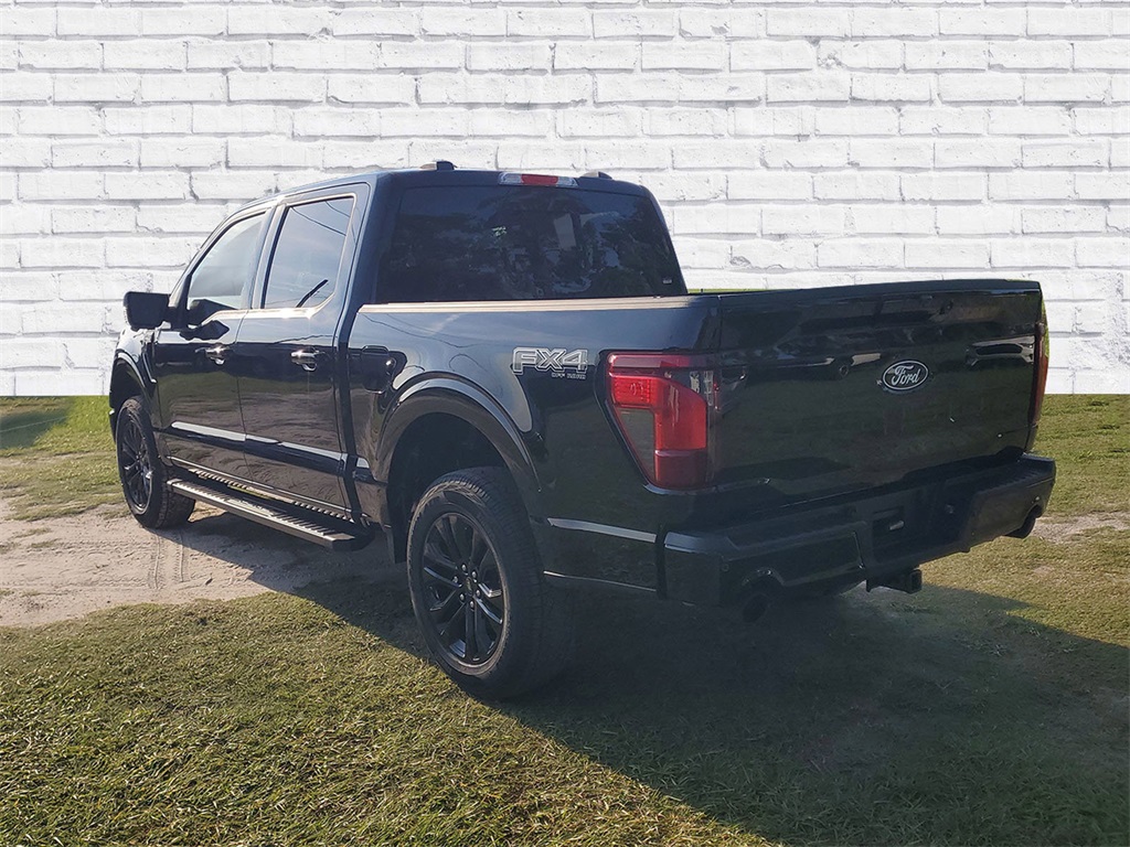 2025 Ford F-150 XLT photo 3