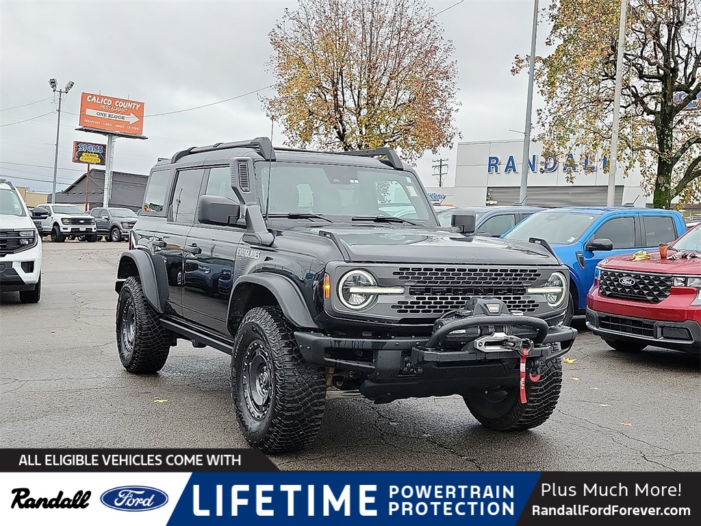 2024 Ford Bronco 4-Door Everglades's photo