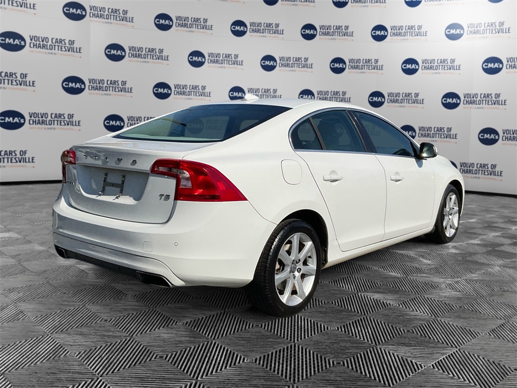 2016 Volvo S60 T5 Drive-E Premier photo 4