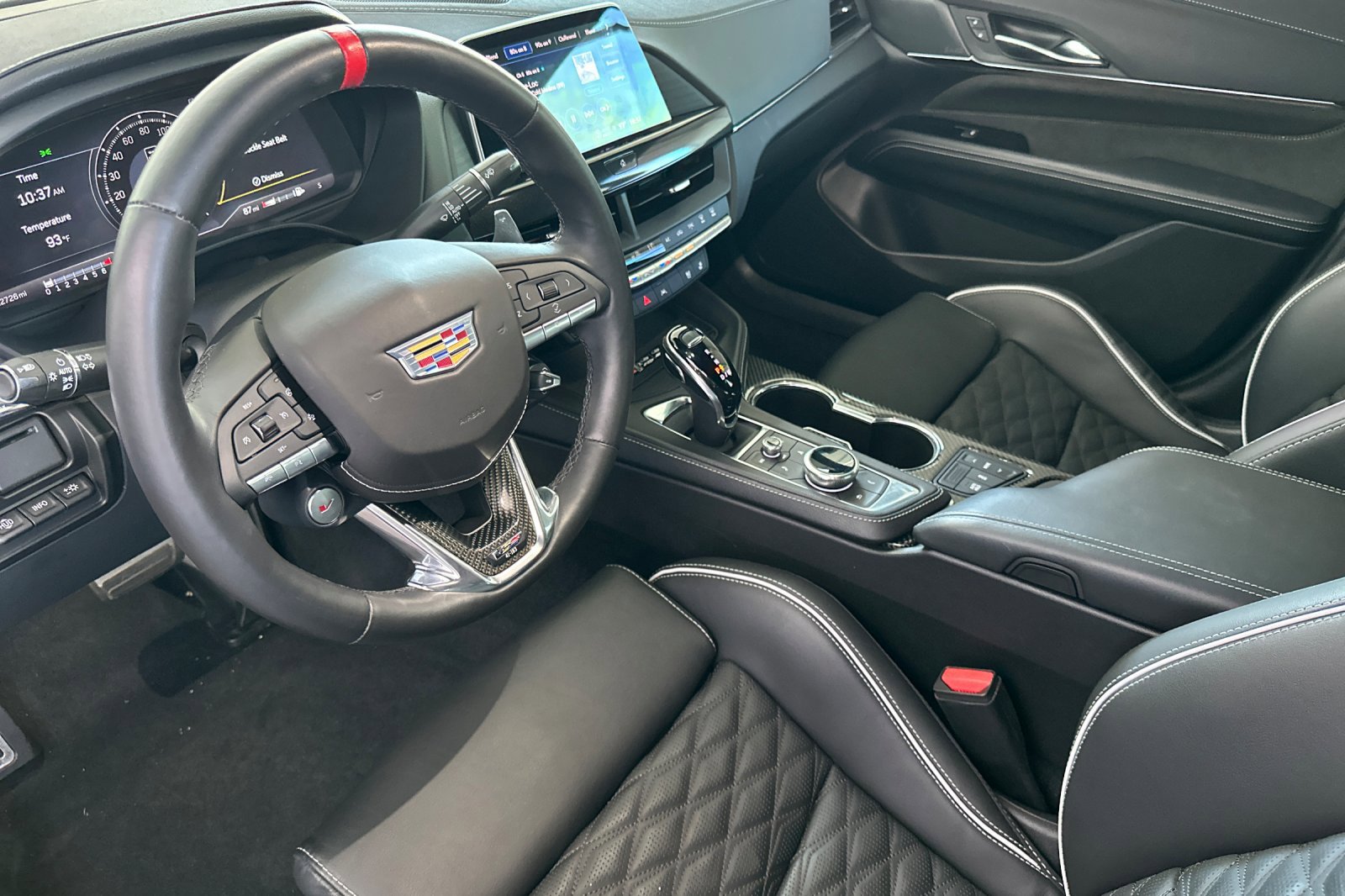 2024 Cadillac CT4 photo 9