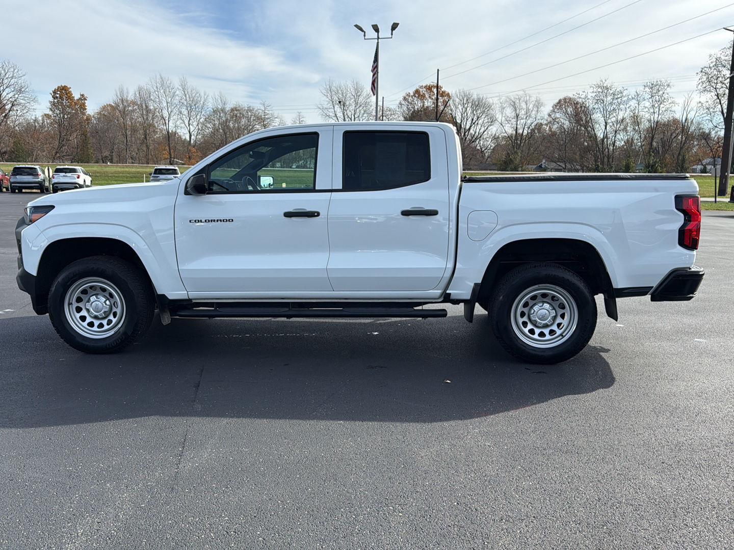 2024 Chevrolet Colorado Work Truck photo 3