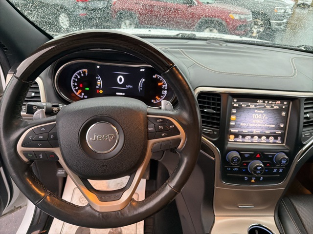 2014 Jeep Grand Cherokee Overland photo 2