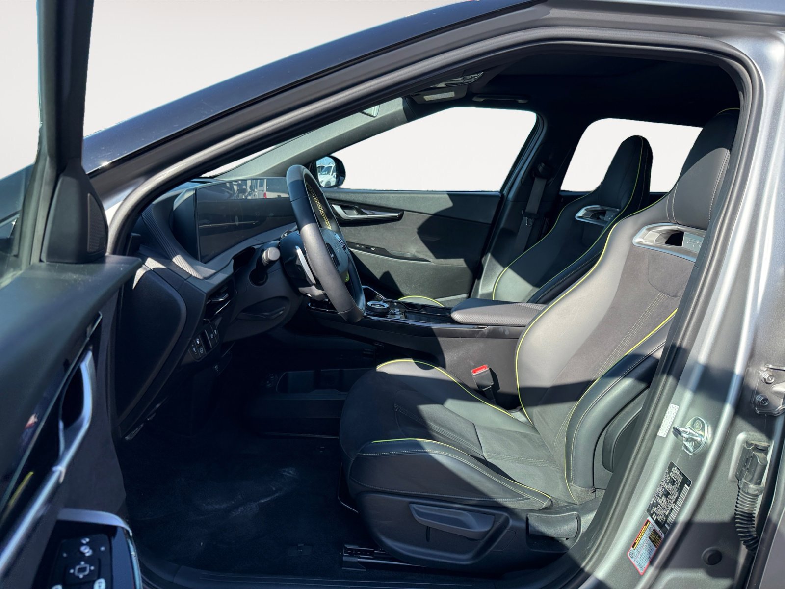 2023 Kia EV6 GT photo 10