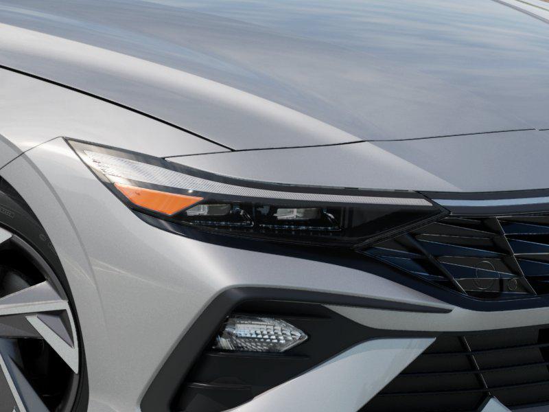 2025 Hyundai Elantra SEL Sport photo 9