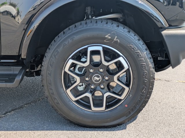 2025 Ford Bronco Outer Banks photo 10