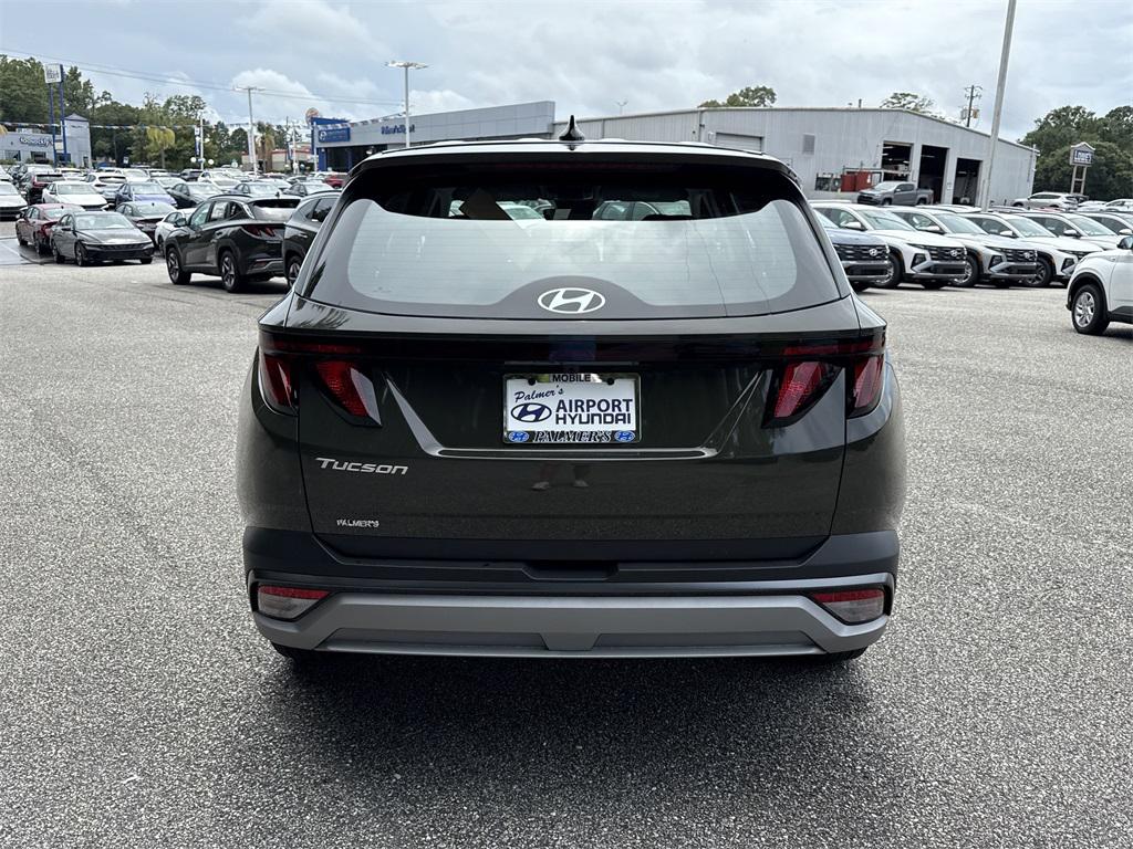 2025 Hyundai Tucson SE photo 3