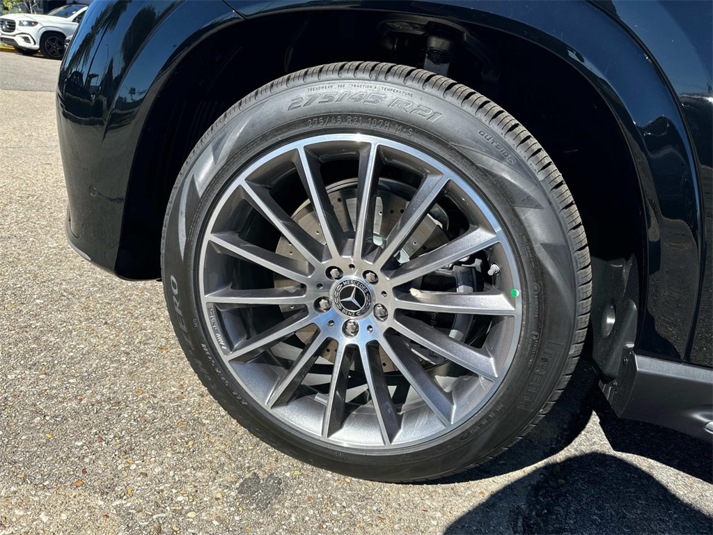 2025 Mercedes Benz GLE 450 4MATIC photo 3
