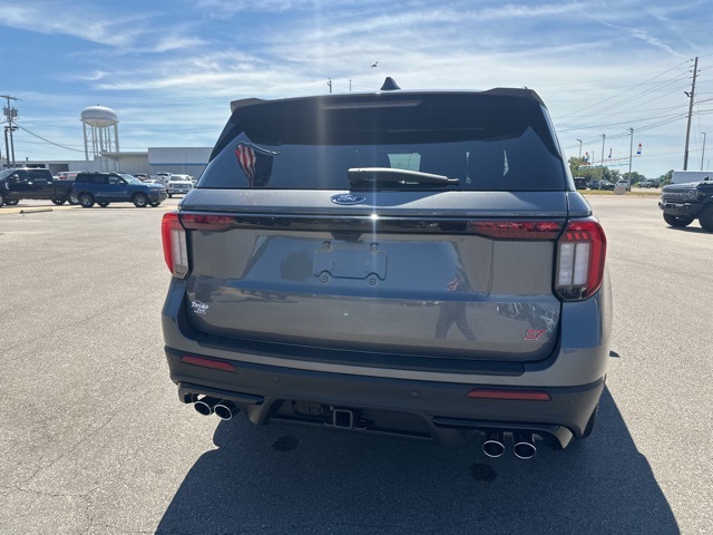 2025 Ford Explorer ST photo 15