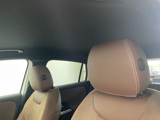 2025 Mercedes Benz GLA 250 photo 5