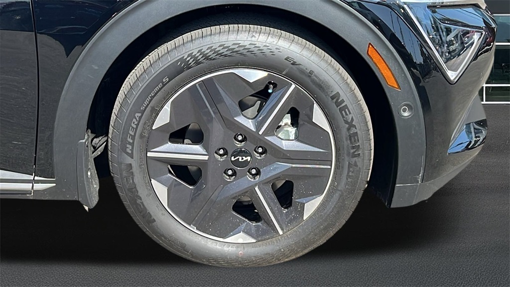 2025 Kia EV6 Light photo 11