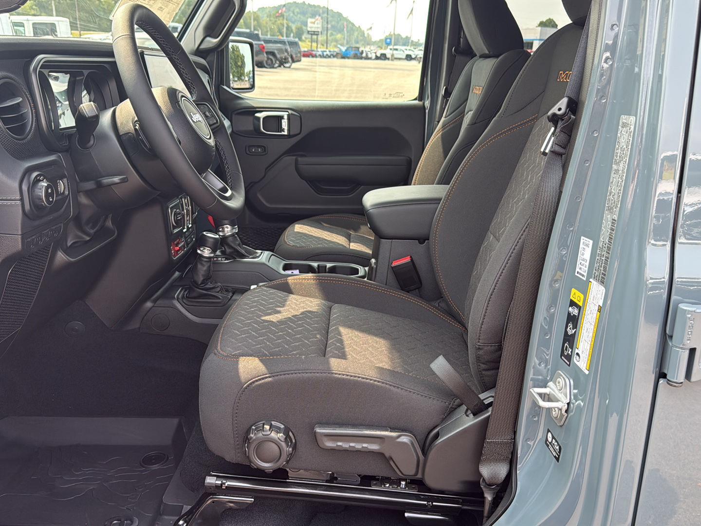 2025 Jeep Gladiator Mojave photo 7