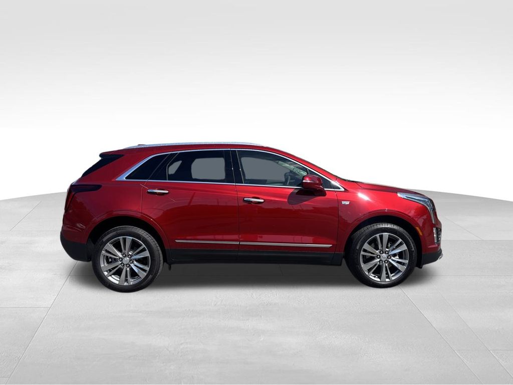 2024 Cadillac XT5 Premium Luxury photo 2