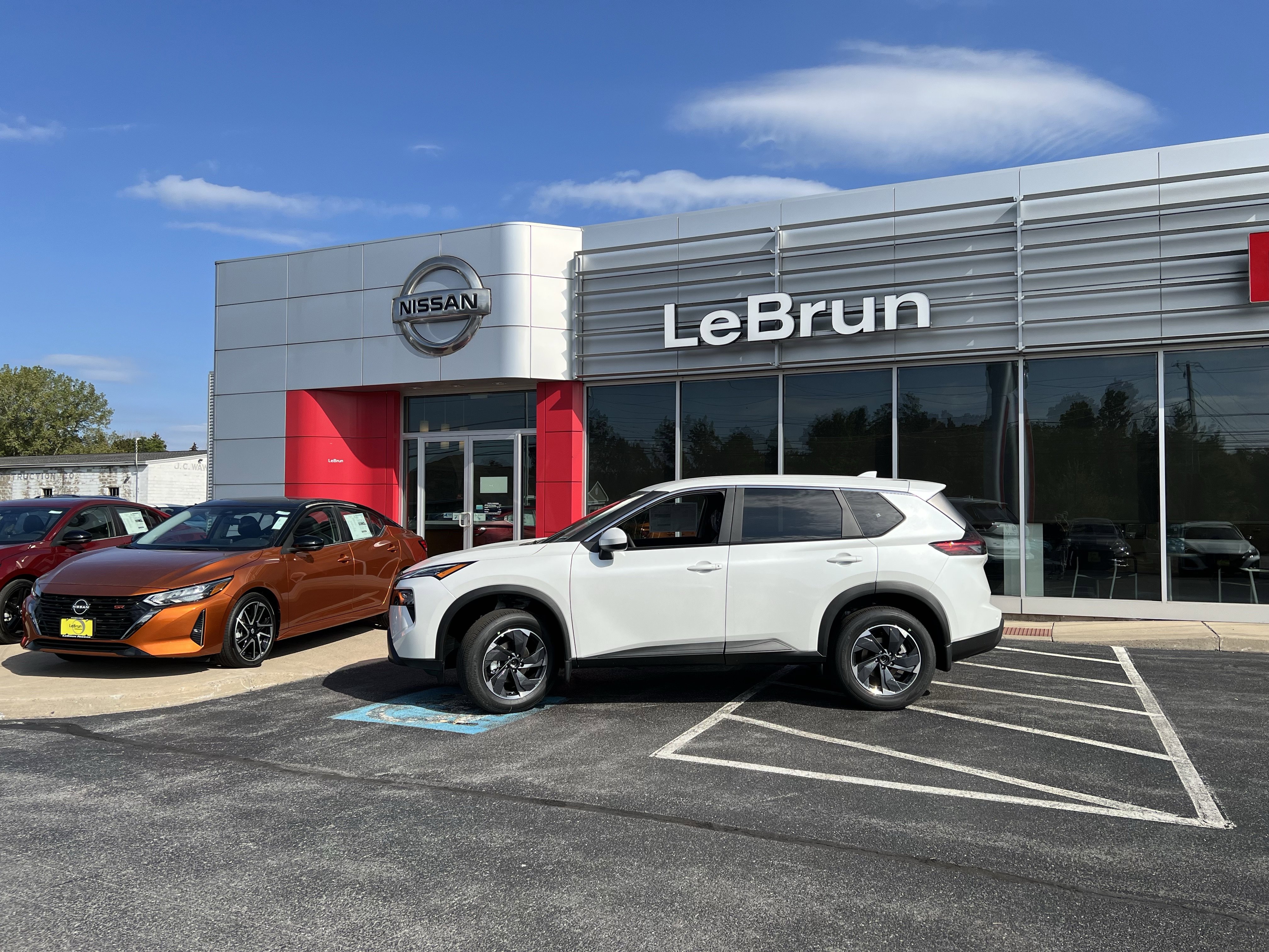 2026 Nissan Rogue SV's photo