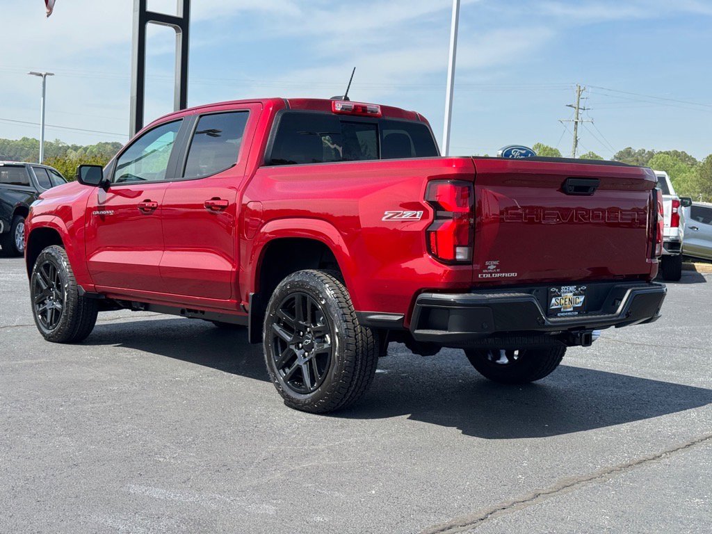 2025 Chevrolet Colorado Z71 photo 5