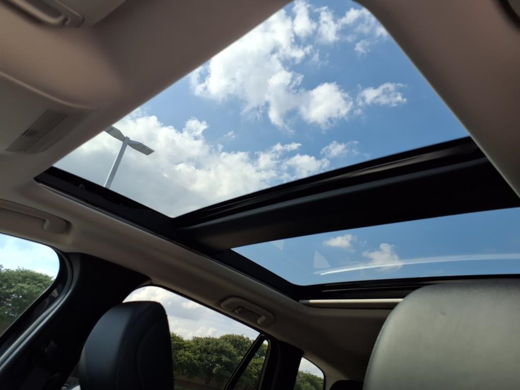 2025 Mazda CX-50 2.5 S Premium photo 3