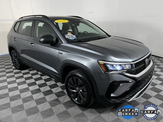 2024 Volkswagen Taos S's photo