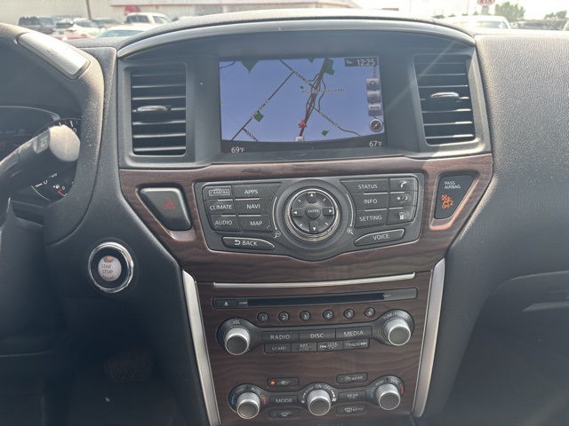 2019 Nissan Pathfinder Platinum photo 11