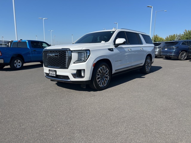 2024 Gmc Yukon XL Denali Ultimate photo 3