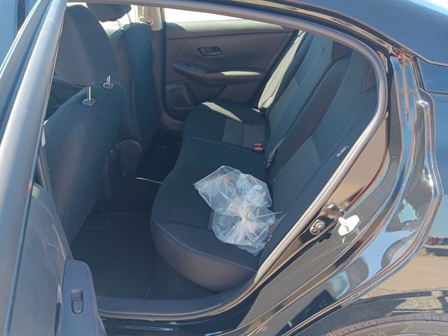 2025 Nissan Sentra SV photo 16