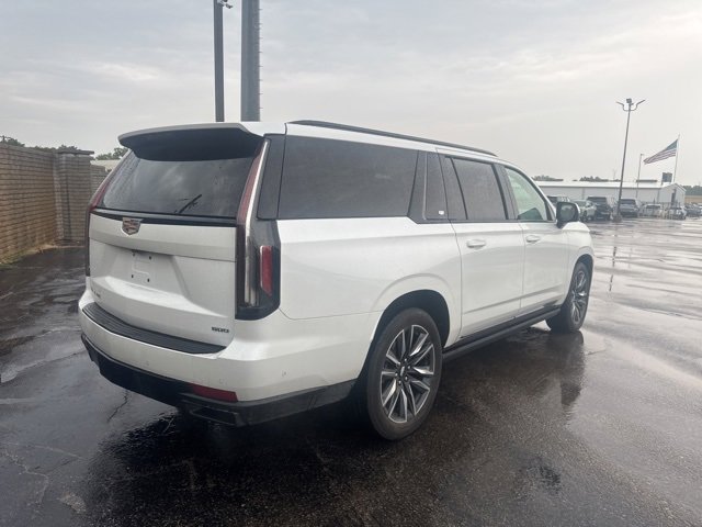 2024 Cadillac Escalade ESV Sport Platinum photo 4