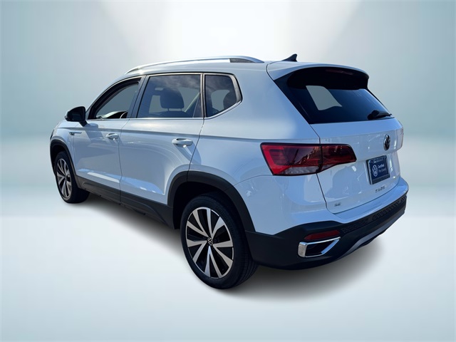 2022 Volkswagen Taos SE photo 4